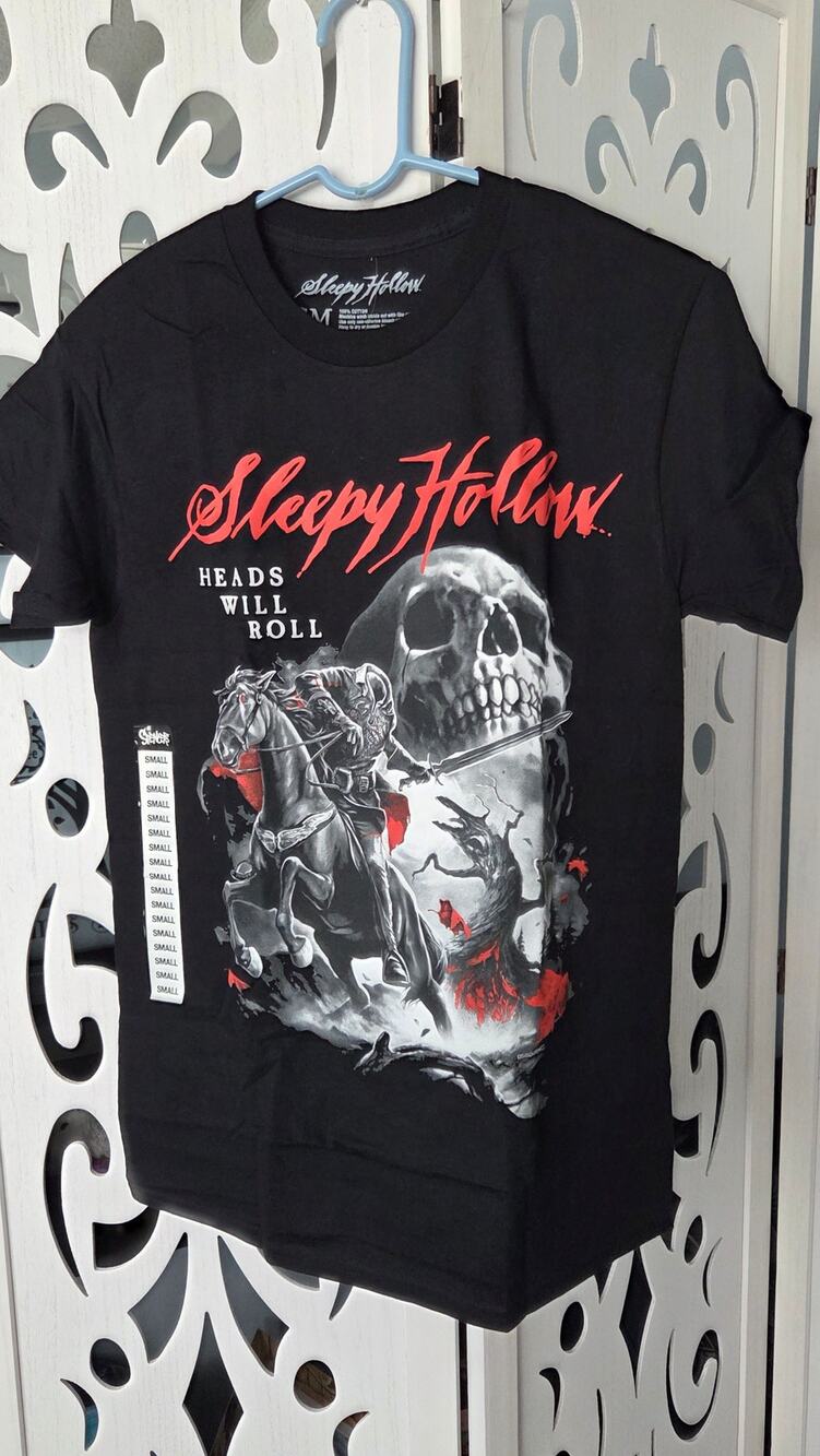 Sleepy Hollow Heads Will Roll T Shirt Small Headless Horseman Horror Goth NWT